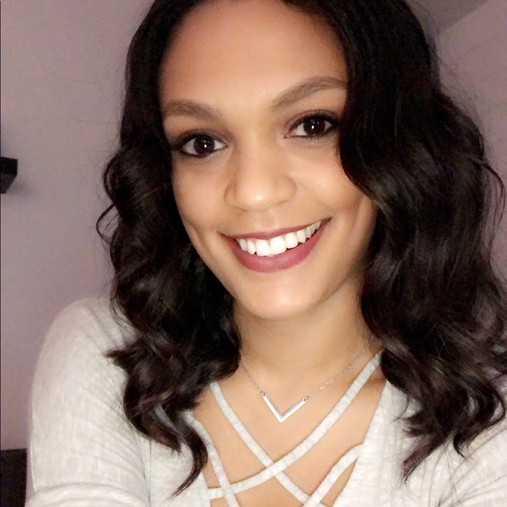 Meet your Posher, Teilla